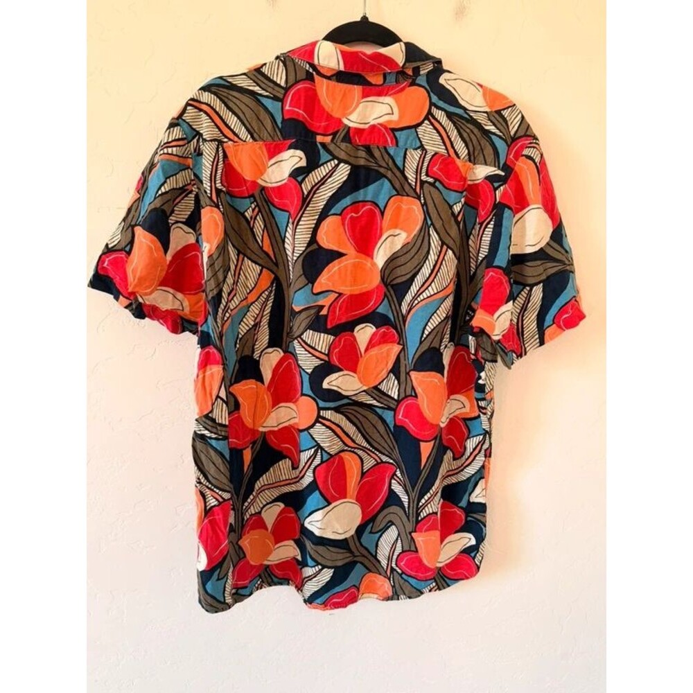 Volcom Button Down Size XL - Picture 2 of 5